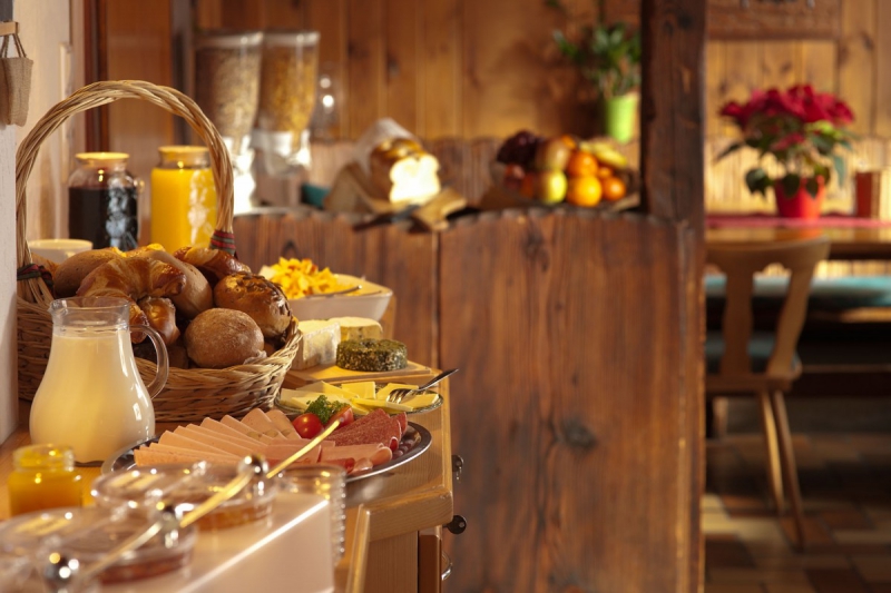 boulangerie-MOISSAC BELLEVUE-min_breakfast_buffet_food_restaurant_meal_hotel_plate_fresh-718745